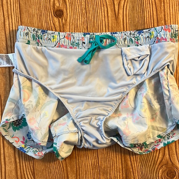 2x HOST PICK !!!   Old Navy Active Floral Shorts Size S/P - Picture 10 of 14